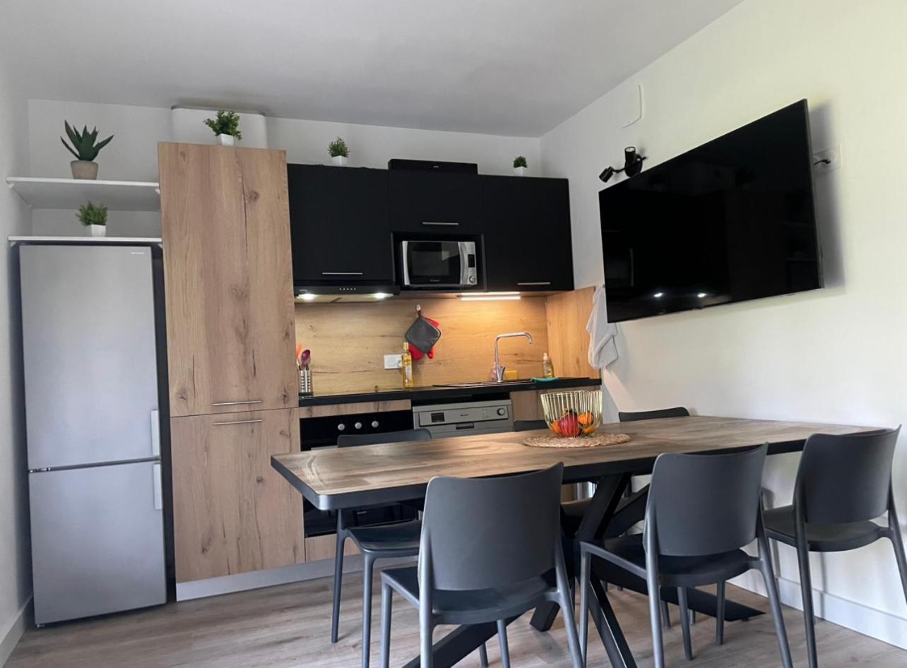 Fiori Di Cala Rossa Residence Hoteliere Lecci Dış mekan fotoğraf