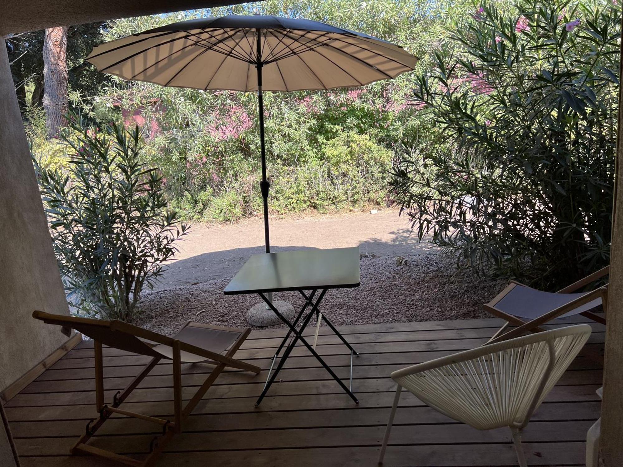 Fiori Di Cala Rossa Residence Hoteliere Lecci Dış mekan fotoğraf