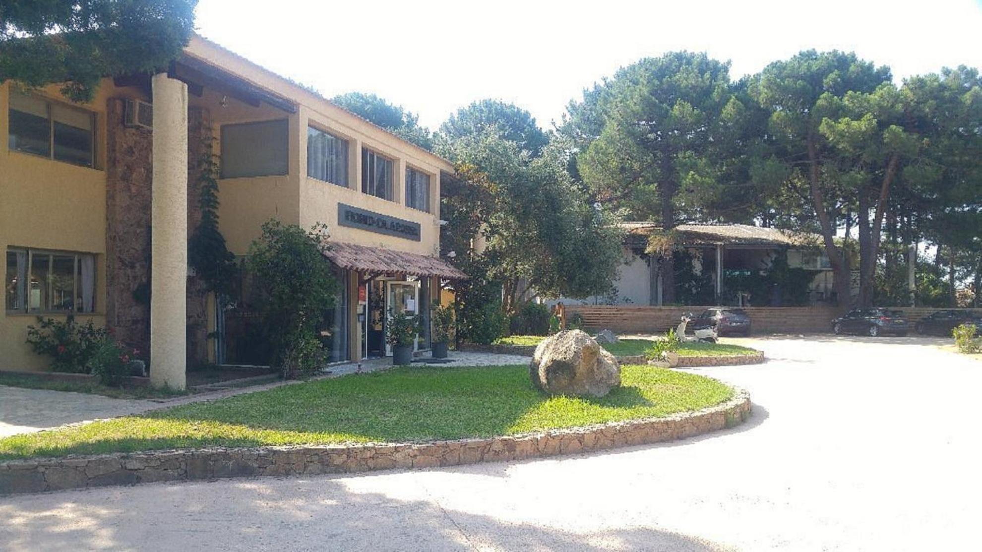 Fiori Di Cala Rossa Residence Hoteliere Lecci Dış mekan fotoğraf