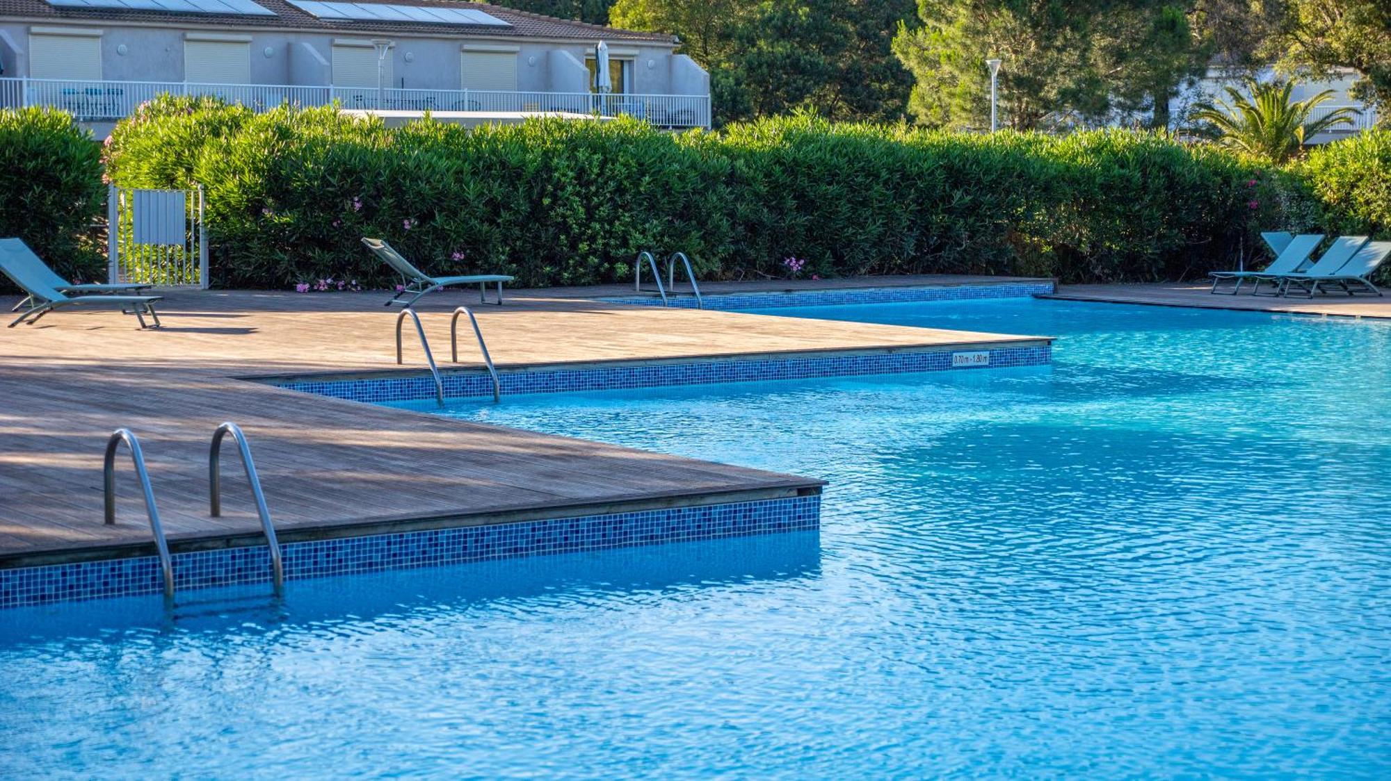 Fiori Di Cala Rossa Residence Hoteliere Lecci Dış mekan fotoğraf
